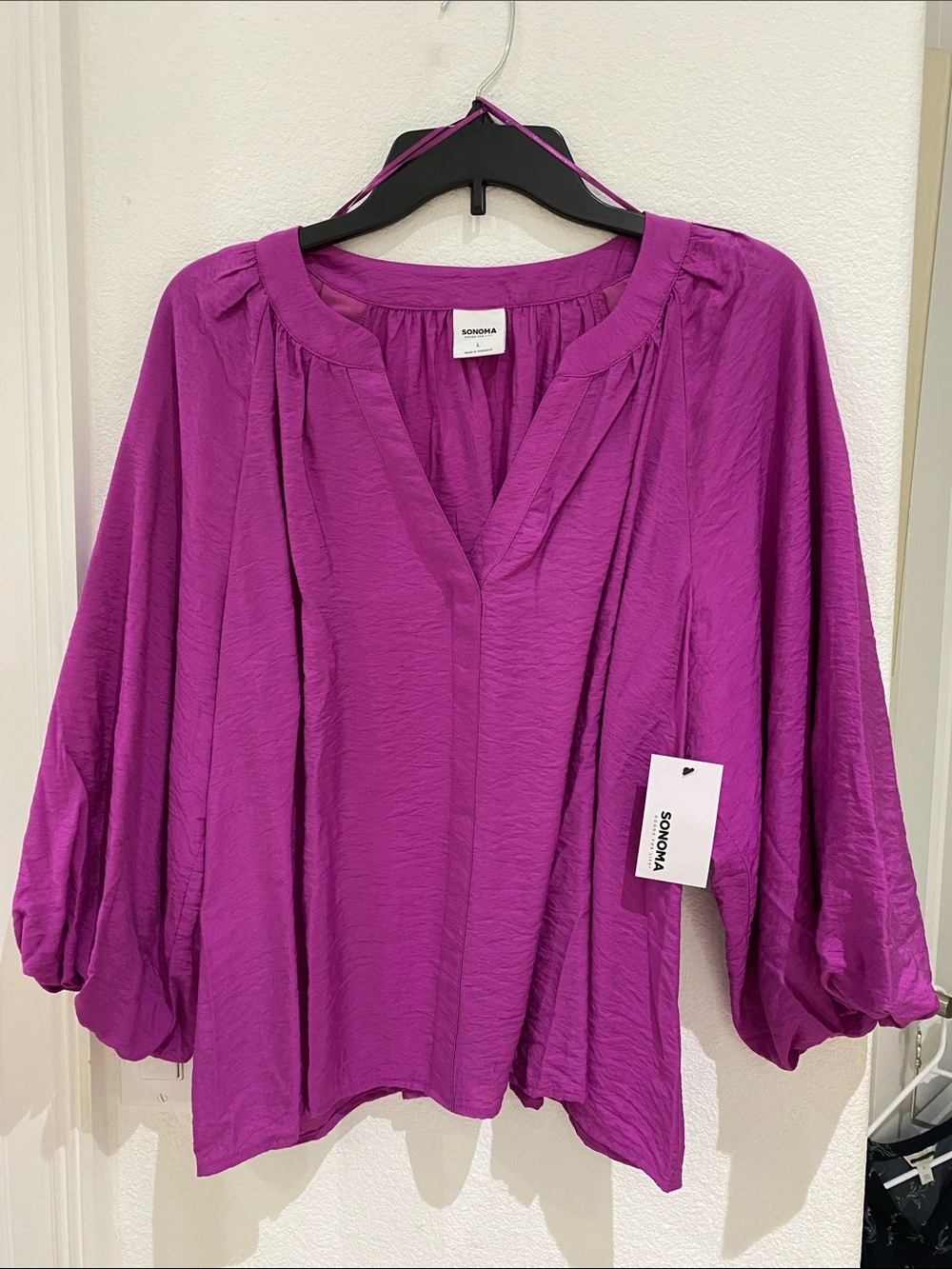 Sonoma Goods For Life Shirred Balloon Sleeve Y-Neck Blouse L - Magenta Sky NWT